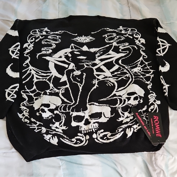 NWT ROMWE Gothic Pagan Cat, Snake, Skull Sweater Size 3XL - Picture 1 of 11